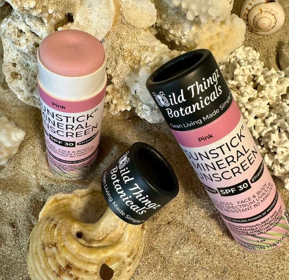 Wild Thingz Botanicals All Mineral Reef Safe SPF30 Sunscreen Sunsticks in Pink IMG_2438